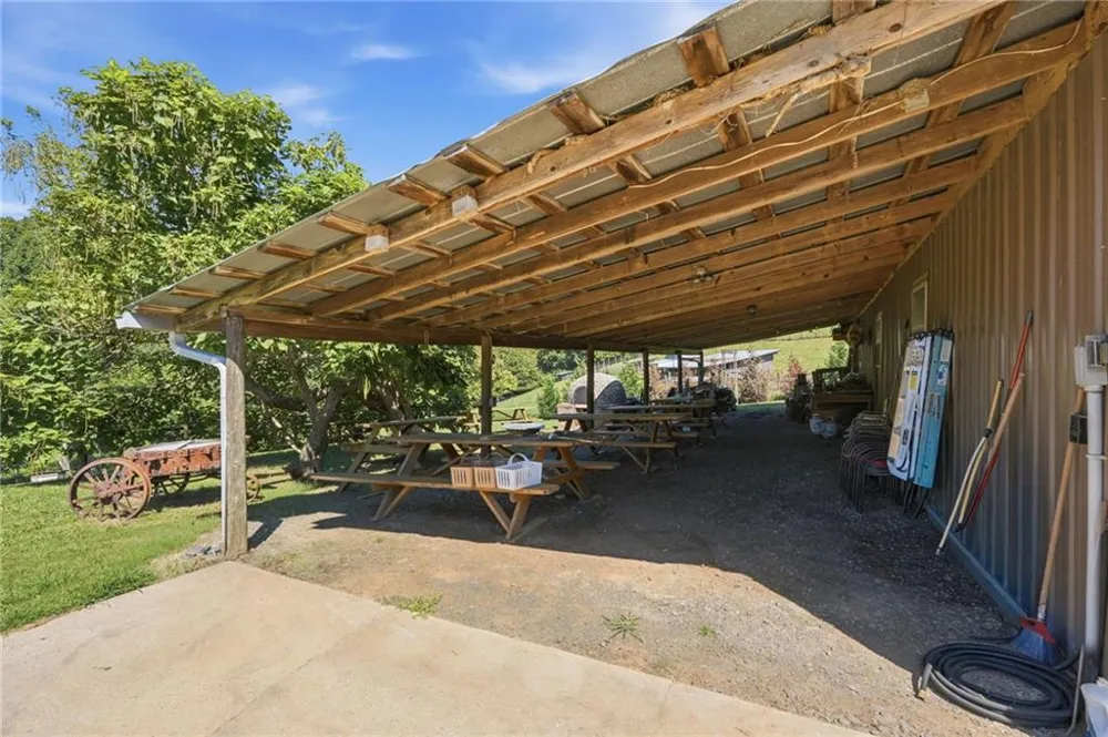 1673 Rackley Road Ellijay, GA 30536
