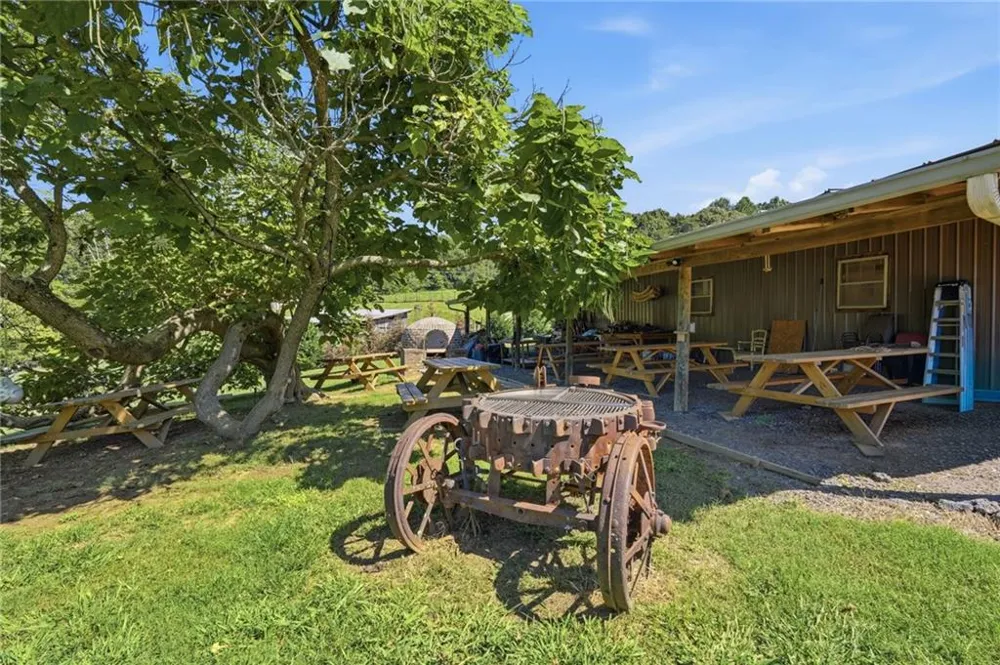 1673 Rackley Road Ellijay, GA 30536