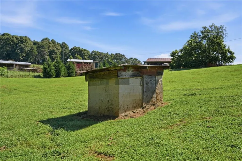 1673 Rackley Road Ellijay, GA 30536