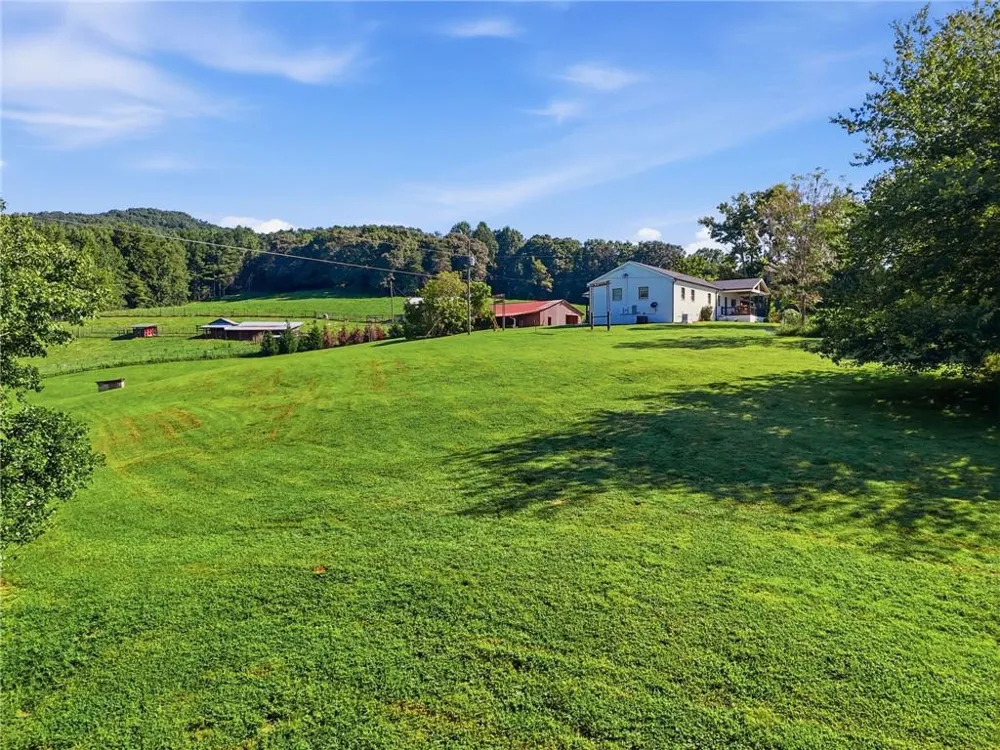 1673 Rackley Road Ellijay, GA 30536