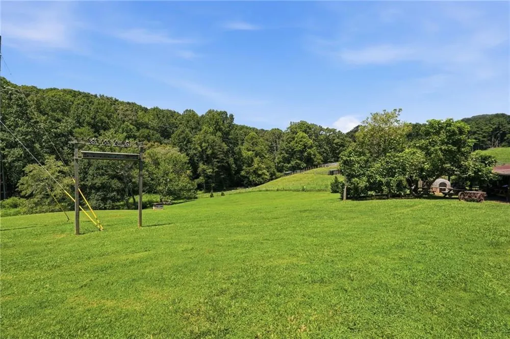 1673 Rackley Road Ellijay, GA 30536