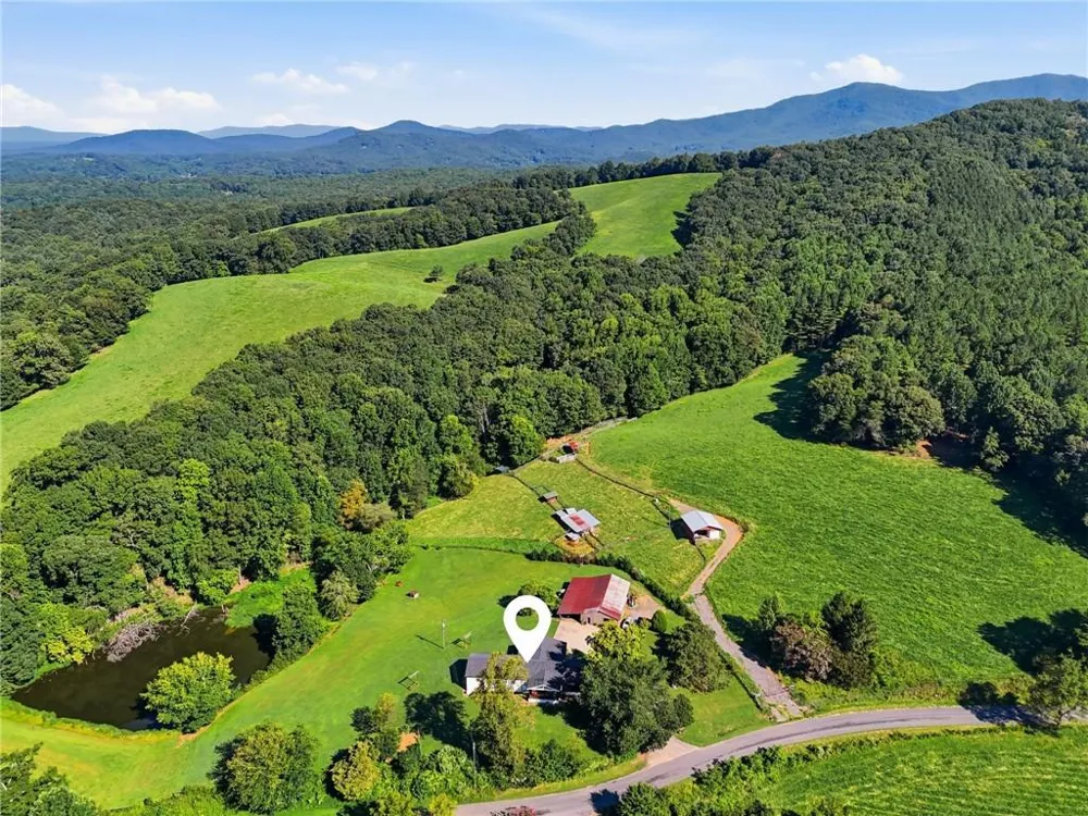 1673 Rackley Road Ellijay, GA 30536