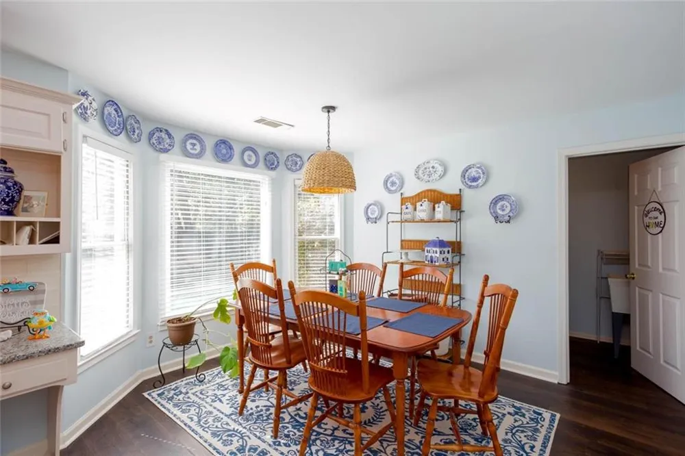 6011 Fairlong Court NW Acworth, GA 30101