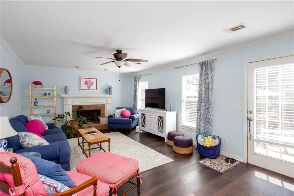 6011 Fairlong Court NW Acworth, GA 30101