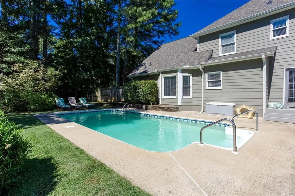 6011 Fairlong Court NW Acworth, GA 30101