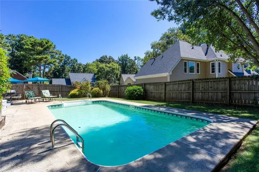 6011 Fairlong Court NW Acworth, GA 30101
