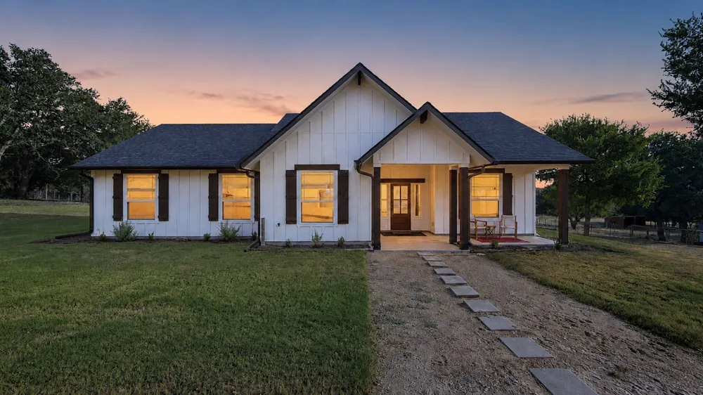 2155 County Road 197 Jonesboro, TX 76538