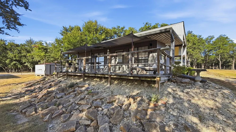 2155 County Road 197 Jonesboro, TX 76538