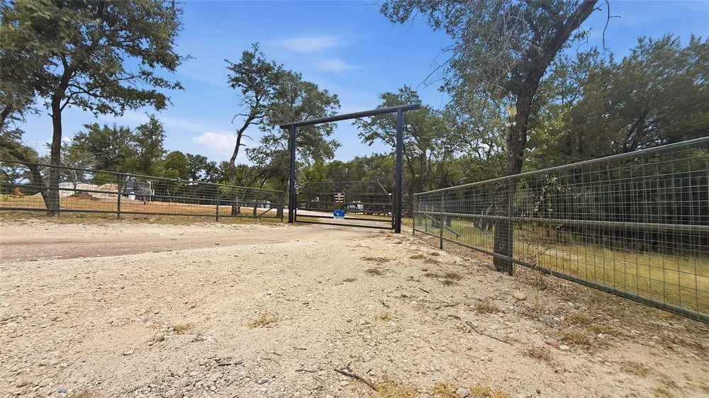 2155 County Road 197 Jonesboro, TX 76538