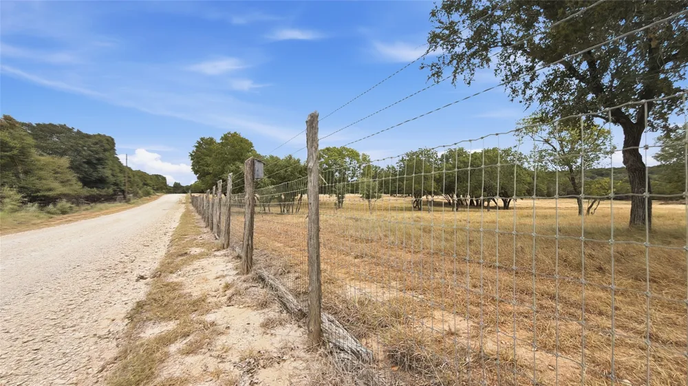 2155 County Road 197 Jonesboro, TX 76538