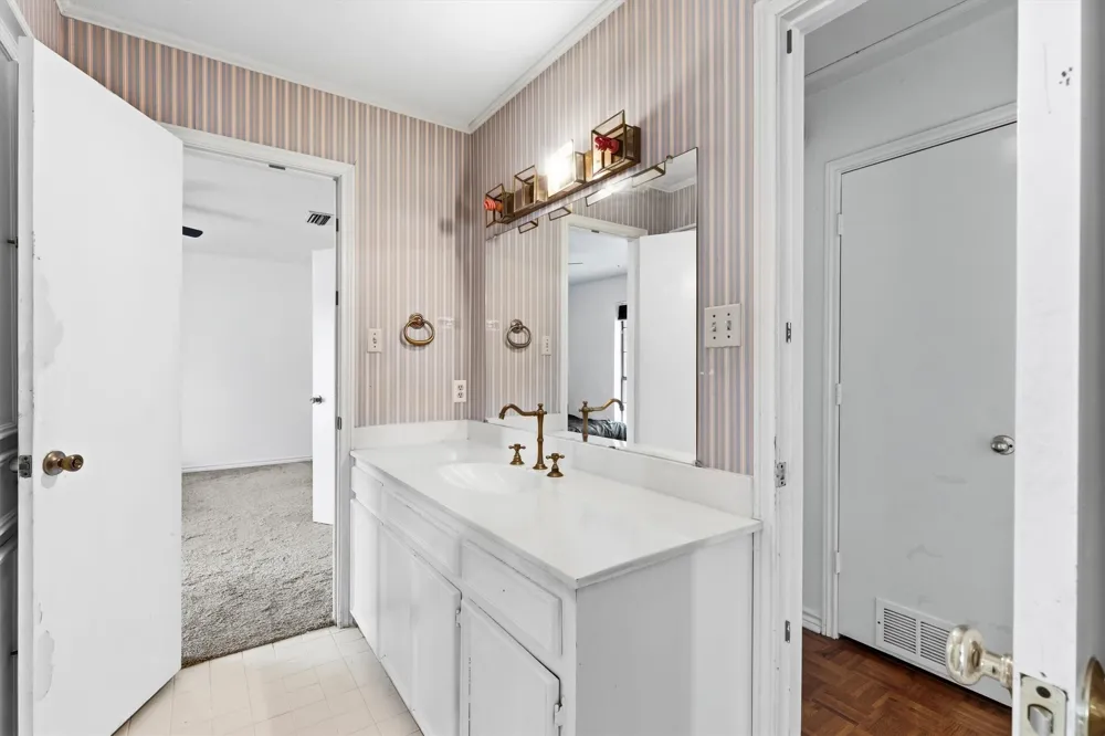 5 Crestview Circle Rockwall, TX 75087