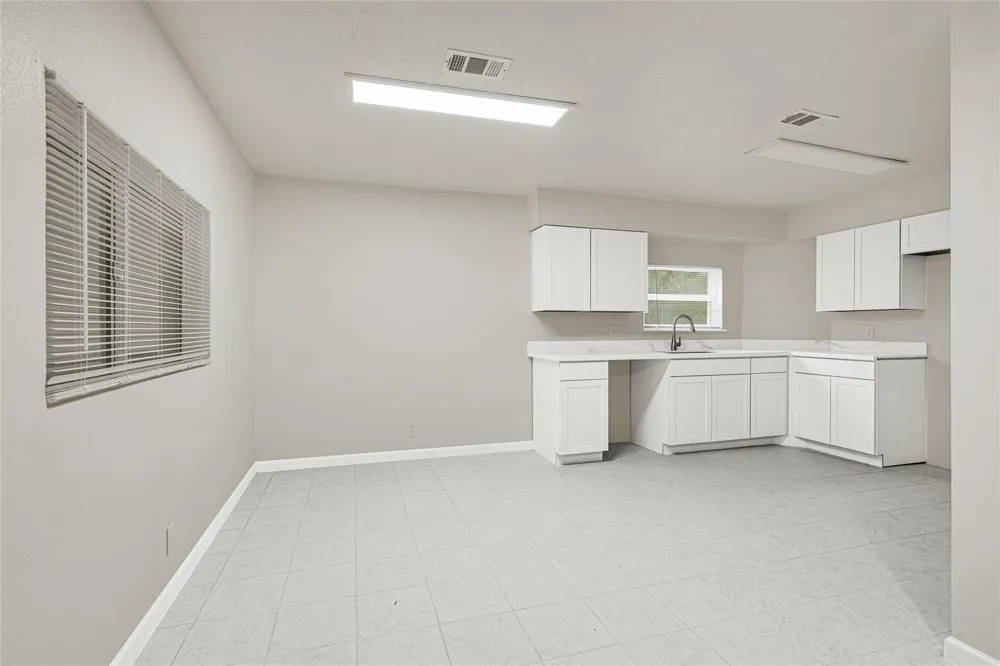 3302 Prairie Drive Dickinson, TX 77539