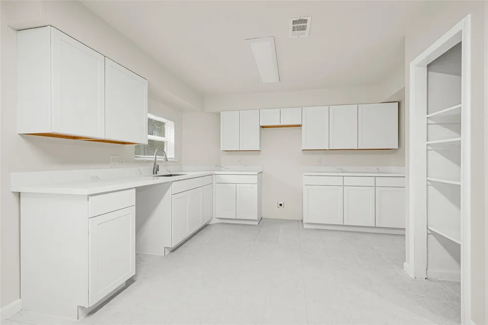 3302 Prairie Drive Dickinson, TX 77539