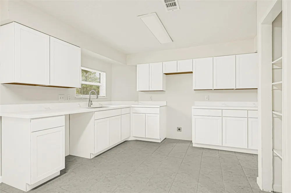 3302 Prairie Drive Dickinson, TX 77539