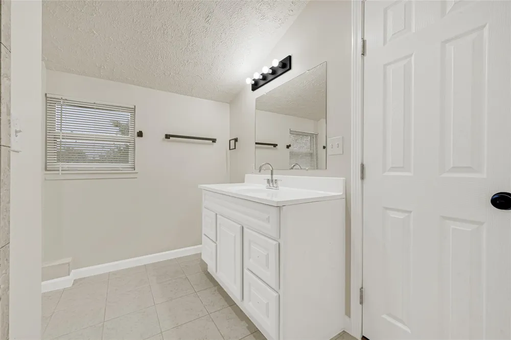 3302 Prairie Drive Dickinson, TX 77539