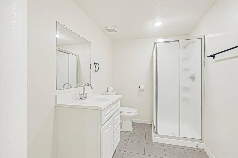 3302 Prairie Drive Dickinson, TX 77539