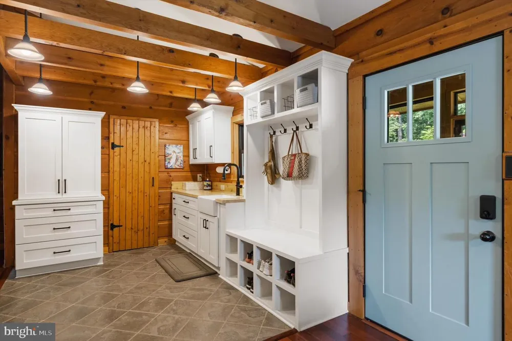 3967 HIDDEN VALLEY LANE Linden, VA 22642