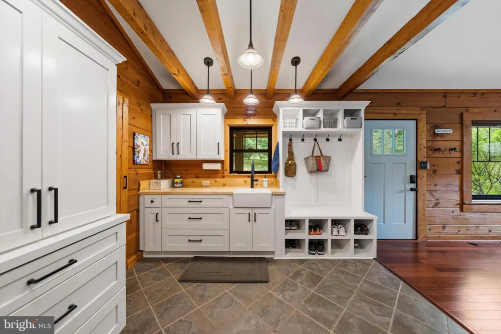 3967 HIDDEN VALLEY LANE Linden, VA 22642