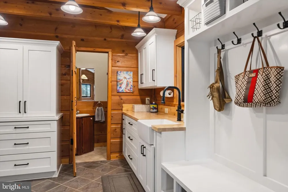 3967 HIDDEN VALLEY LANE Linden, VA 22642