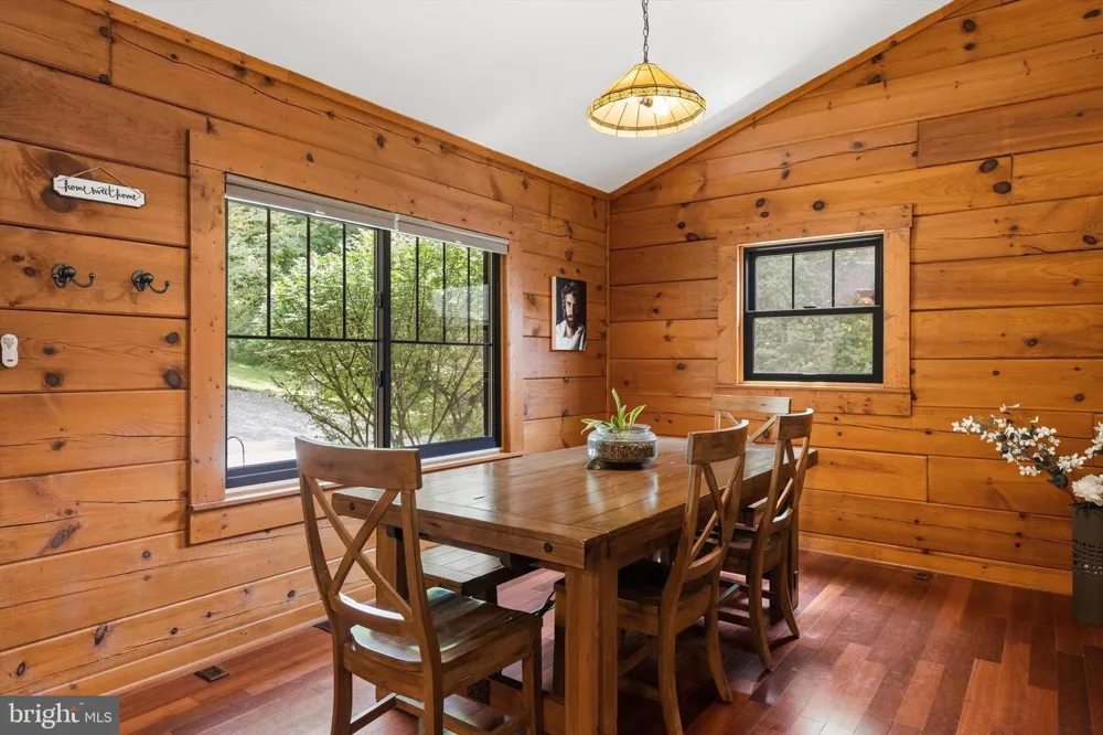 3967 HIDDEN VALLEY LANE Linden, VA 22642