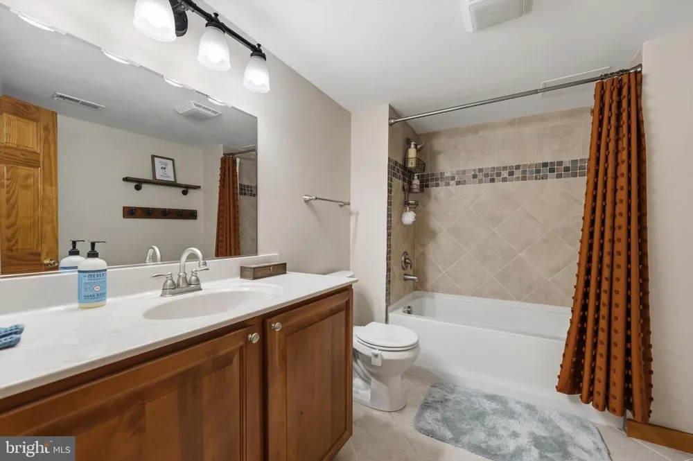 3967 HIDDEN VALLEY LANE Linden, VA 22642