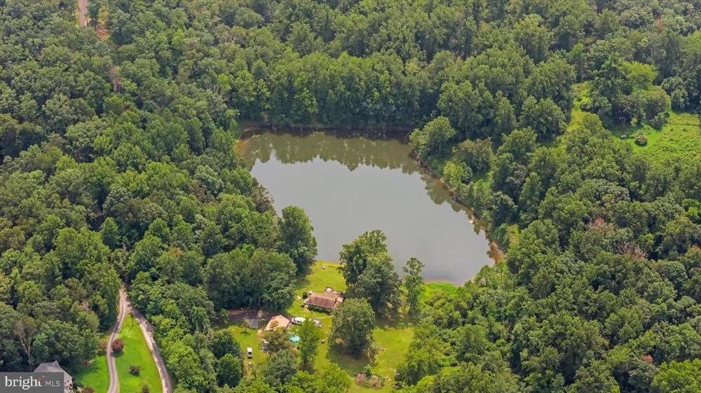 3967 HIDDEN VALLEY LANE Linden, VA 22642