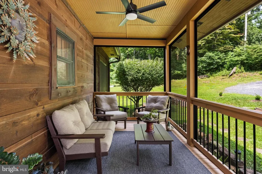 3967 HIDDEN VALLEY LANE Linden, VA 22642