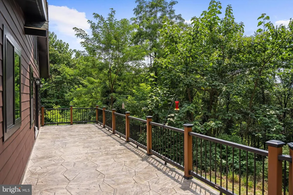 3967 HIDDEN VALLEY LANE Linden, VA 22642