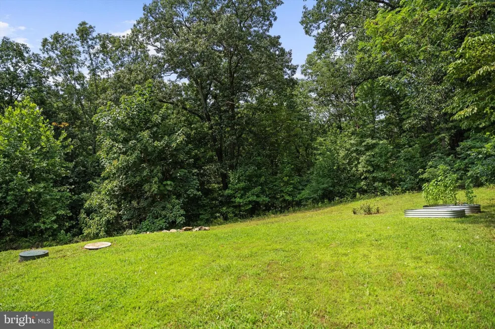 3967 HIDDEN VALLEY LANE Linden, VA 22642
