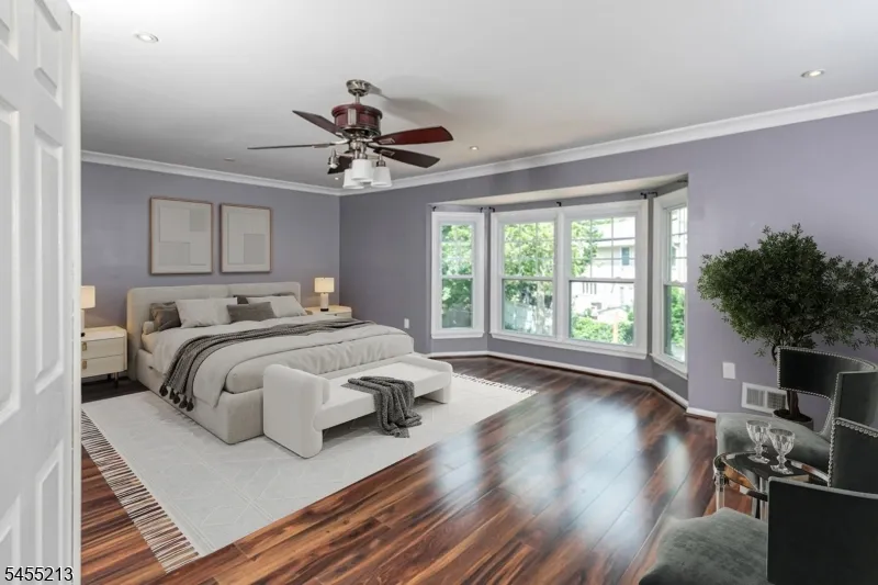 9 Chipwood Ln North Brunswick, NJ 08902