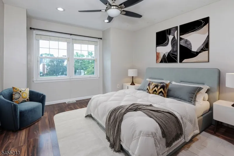 9 Chipwood Ln North Brunswick, NJ 08902