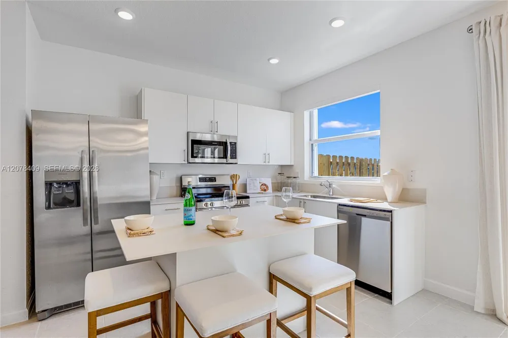 35722 SW 178 PL Miami, FL 33034