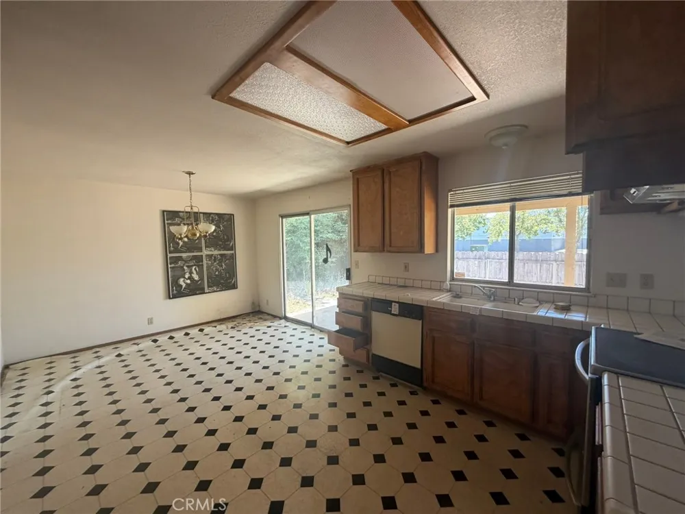 17 Betsey Way Chico, CA 95928
