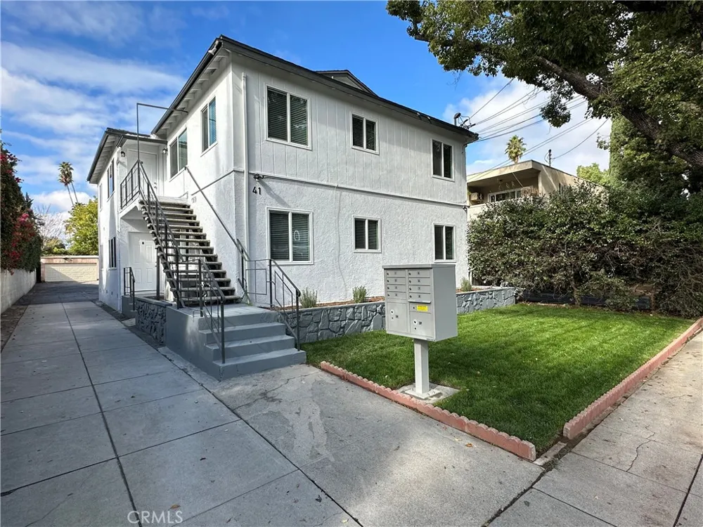 41 Sierra Bonita Avenue #D Pasadena, CA 91106
