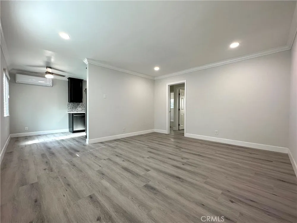41 Sierra Bonita Avenue #D Pasadena, CA 91106