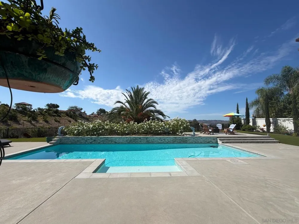 12893 Palisades Court Poway, CA 92064