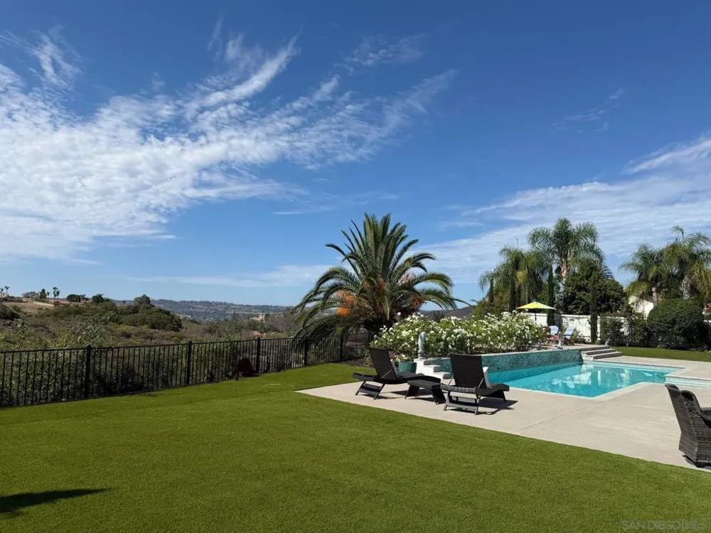 12893 Palisades Court Poway, CA 92064