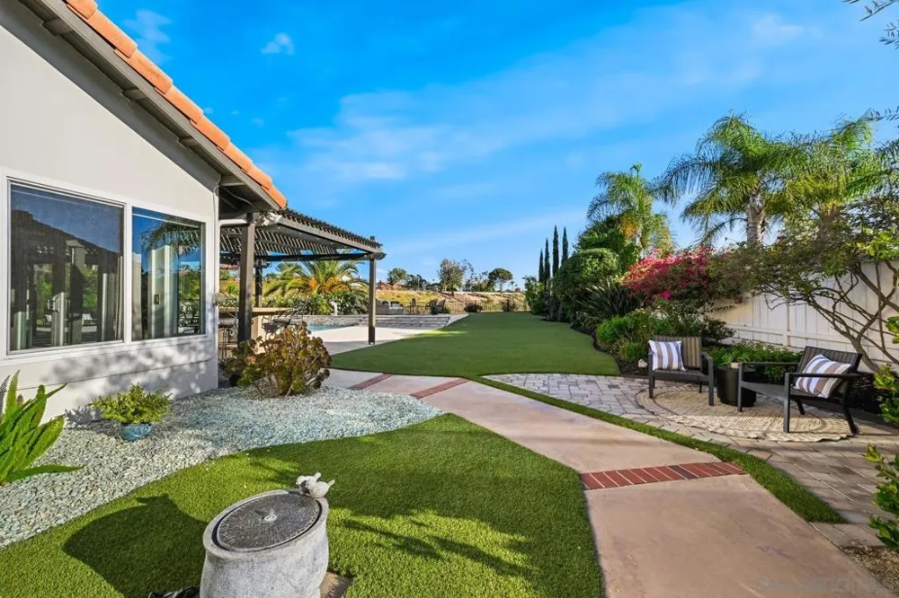 12893 Palisades Court Poway, CA 92064