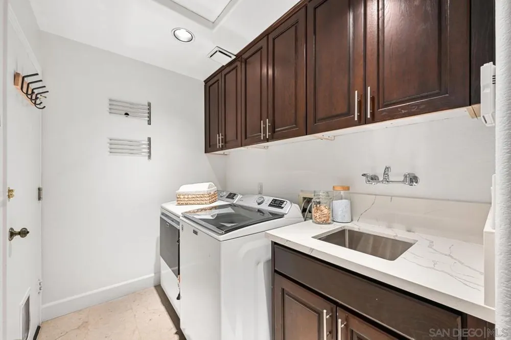 12893 Palisades Court Poway, CA 92064