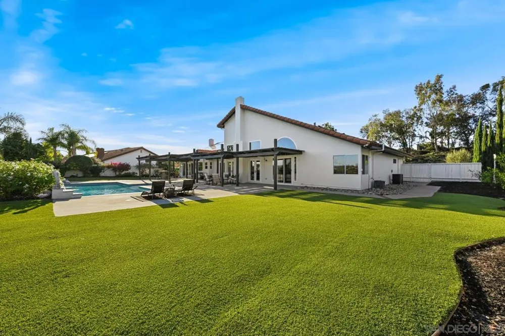 12893 Palisades Court Poway, CA 92064