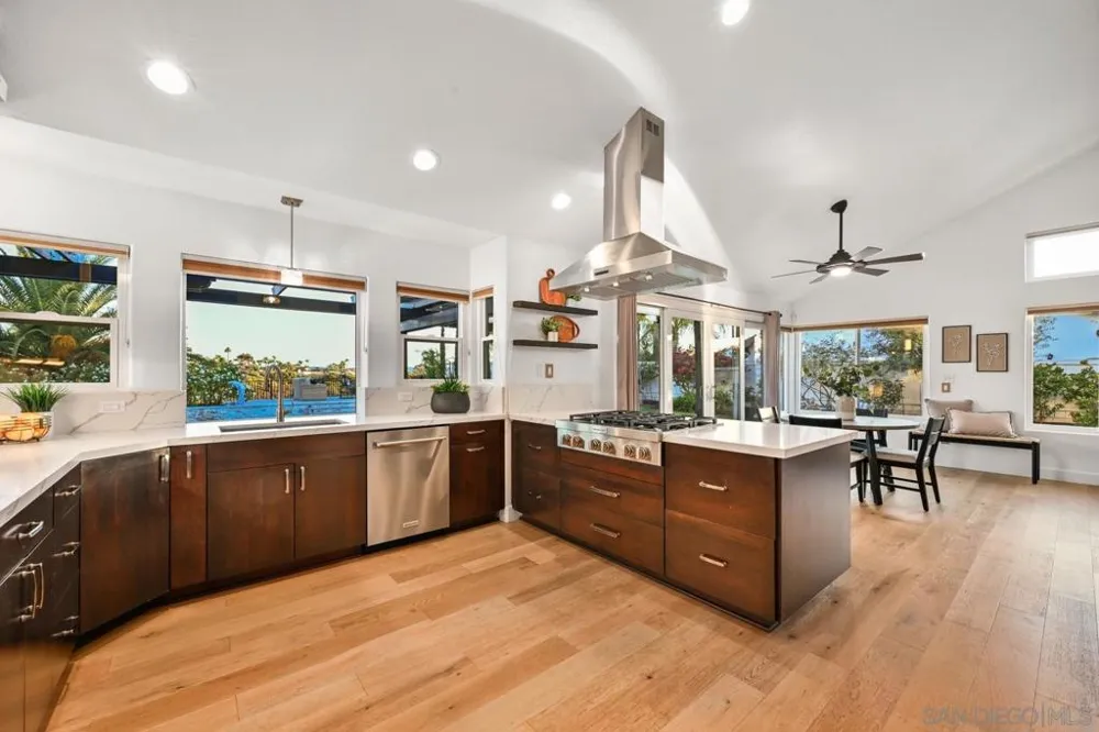 12893 Palisades Court Poway, CA 92064