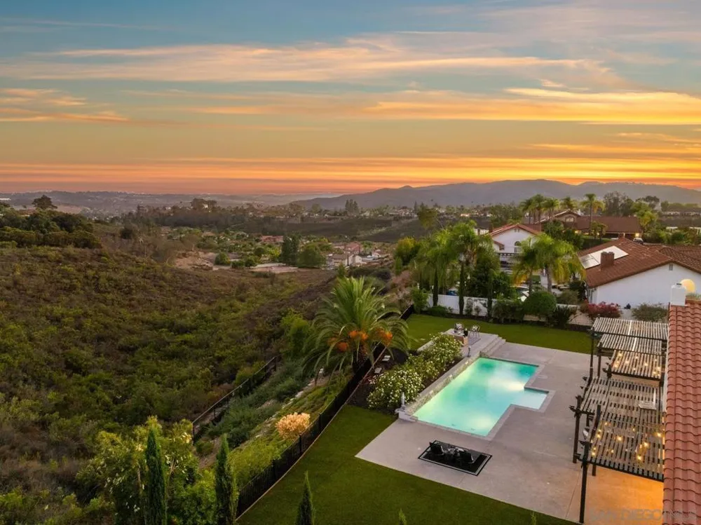 12893 Palisades Court Poway, CA 92064