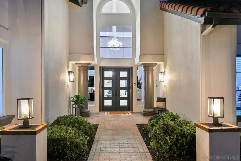12893 Palisades Court Poway, CA 92064