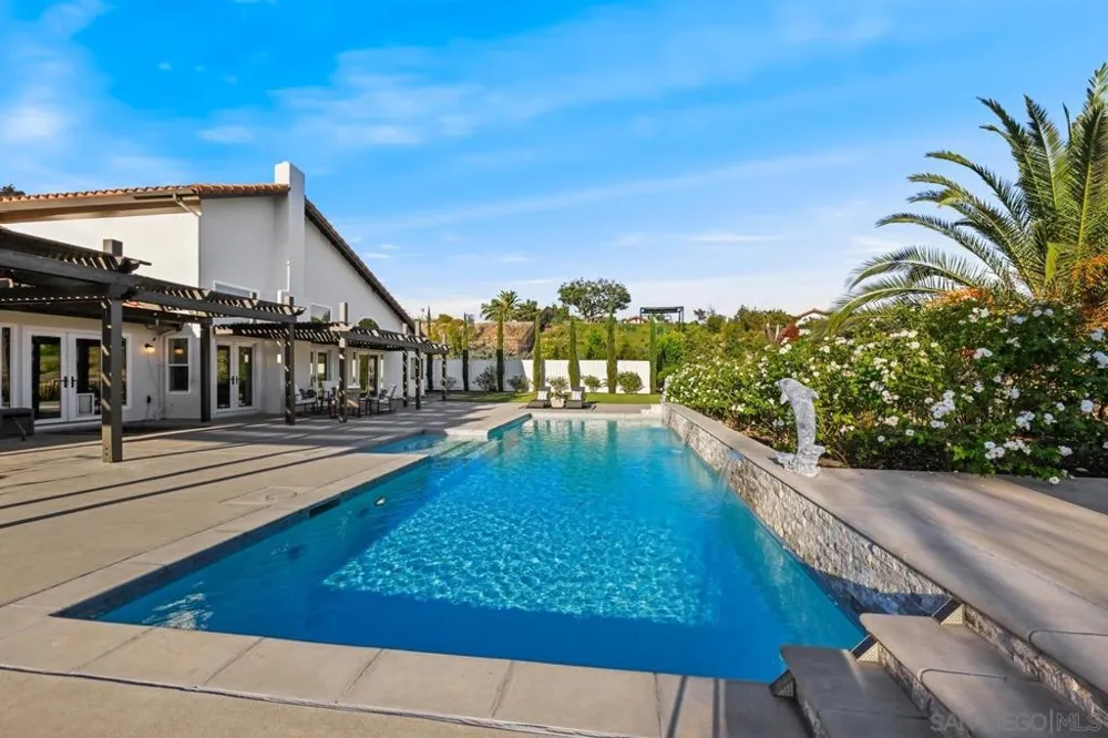 12893 Palisades Court Poway, CA 92064