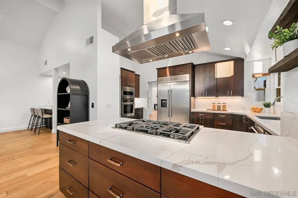 12893 Palisades Court Poway, CA 92064