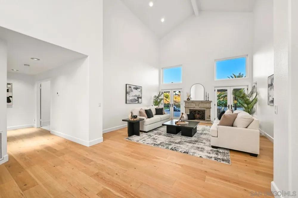 12893 Palisades Court Poway, CA 92064