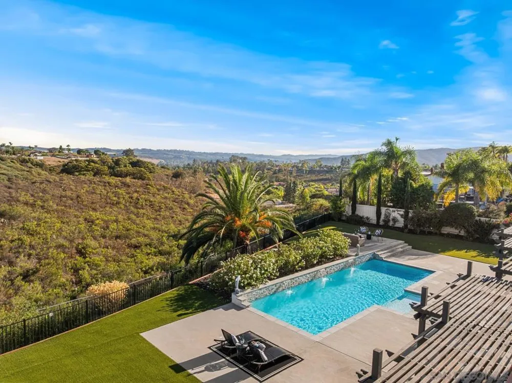 12893 Palisades Court Poway, CA 92064