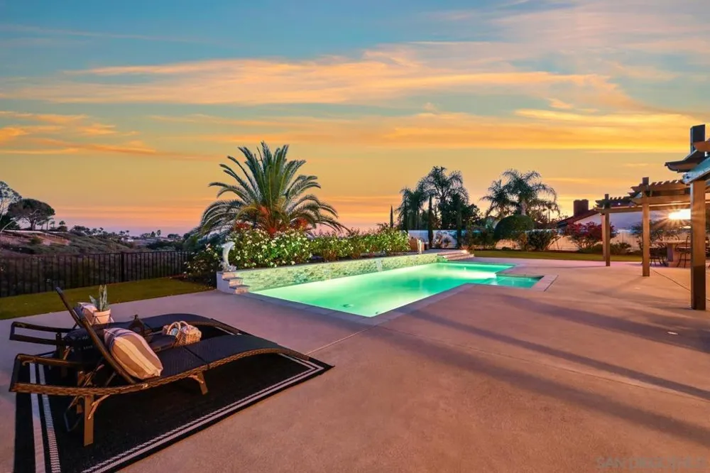 12893 Palisades Court Poway, CA 92064