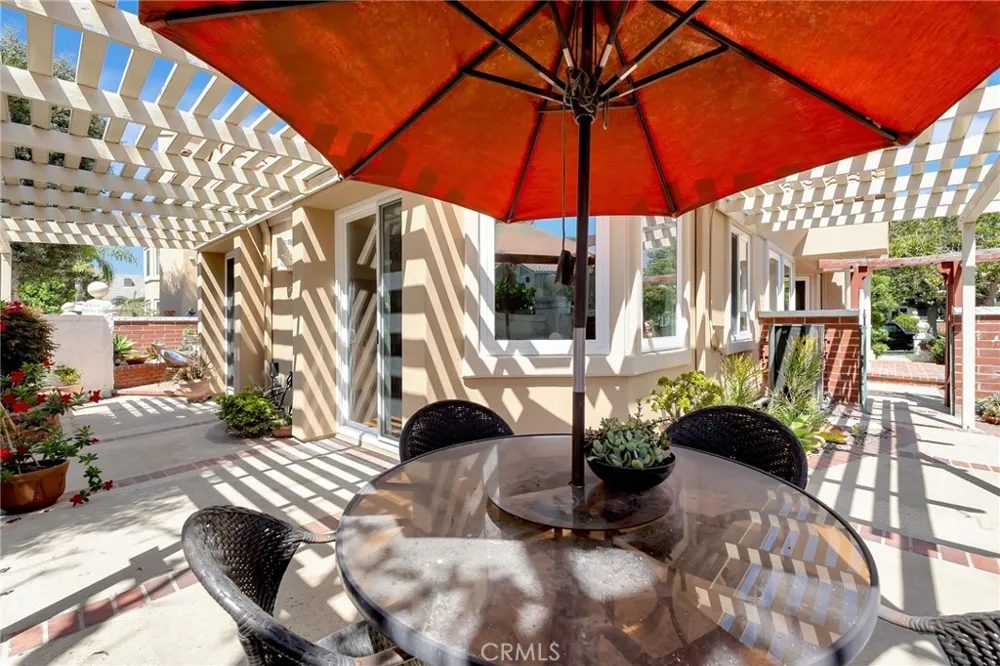6062 Eaglecrest Drive Huntington Beach, CA 92648