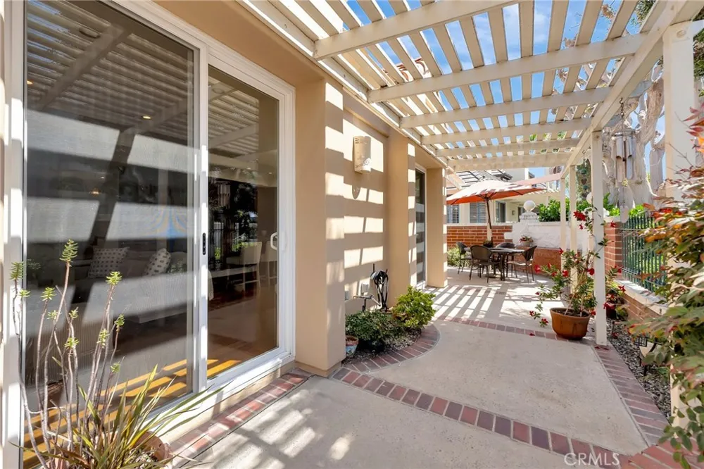 6062 Eaglecrest Drive Huntington Beach, CA 92648